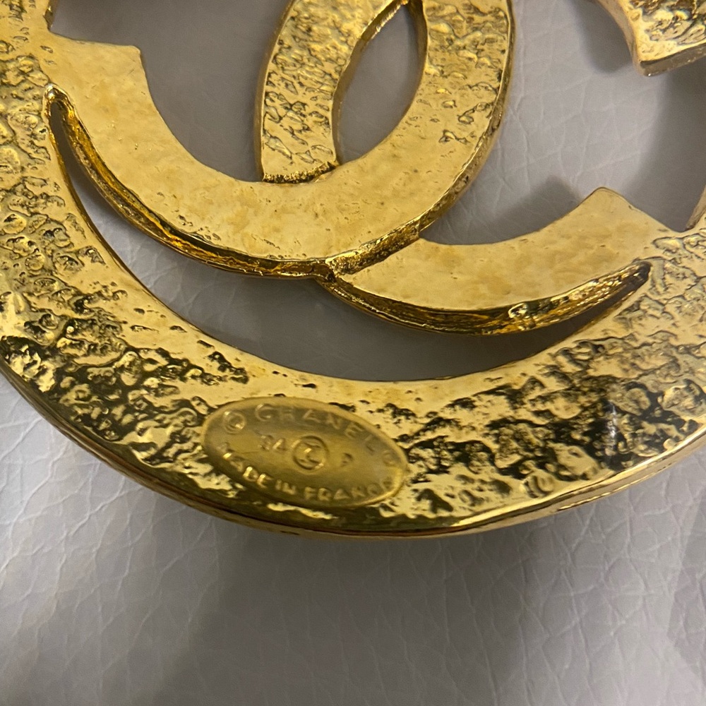Vintage Chanel CC Logo Brooch, Big Size - Picture 4 of 6